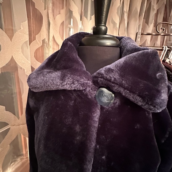 Dennis Basso faux fur coat - Picture 8 of 13